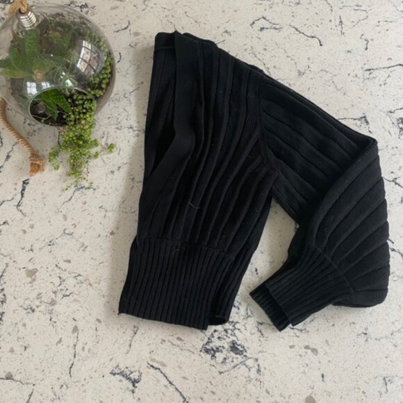 Wilfred Aritzia Thais Plunge Wool Cropped Cardigan in Black Size Small - Picture 6 of 7